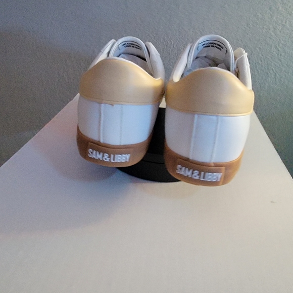 SAM and LIBBY Women's Addie Sneakers - Picture 10 of 10